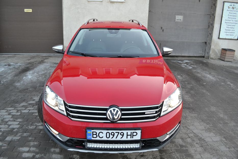 Продам Volkswagen Passat Alltrack 2011 года в Львове