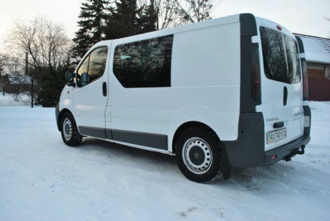 Продам Opel Vivaro пасс. 2004 года в г. Изюм, Харьковская область