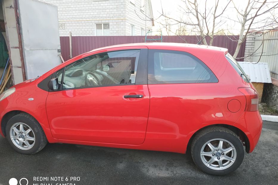 Продам Toyota Yaris 2007 года в Киеве