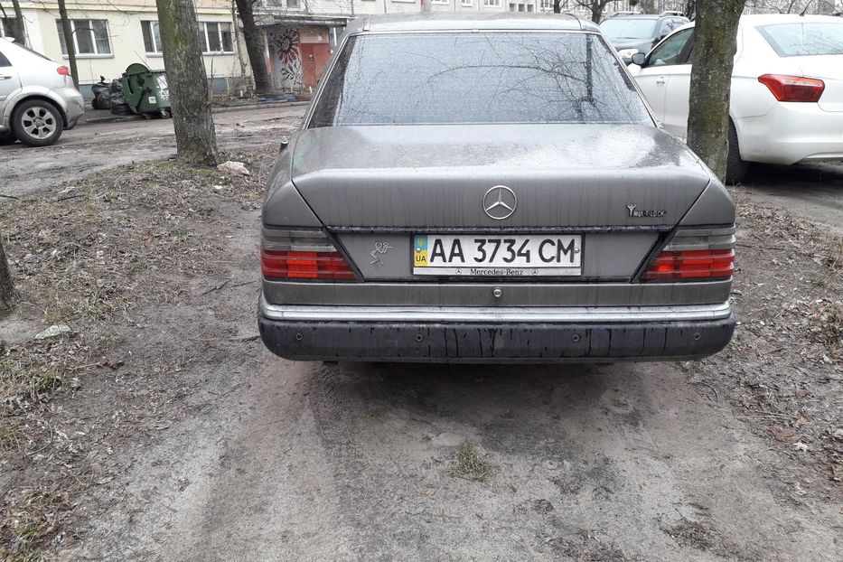 Продам Mercedes-Benz 230 1992 года в Киеве