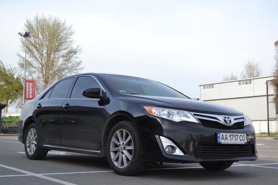 Продам Toyota Camry XLE 2013 года в Киеве