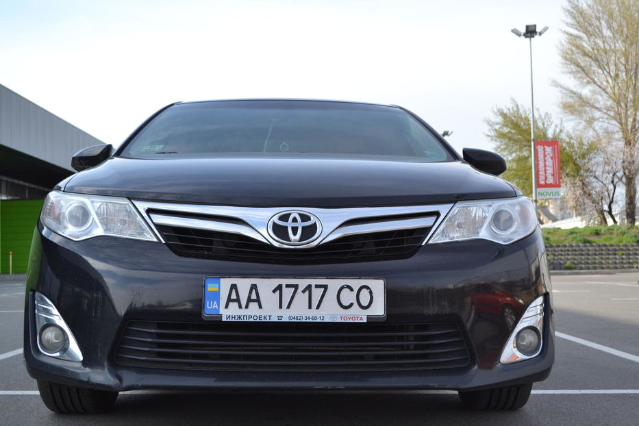 Продам Toyota Camry XLE 2013 года в Киеве