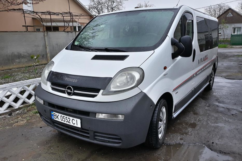 Продам Opel Vivaro пасс. LONG 6-ка 2003 года в Ровно