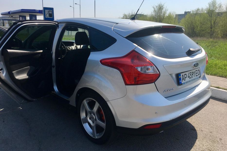 Продам Ford Focus Официал  2013 года в Киеве