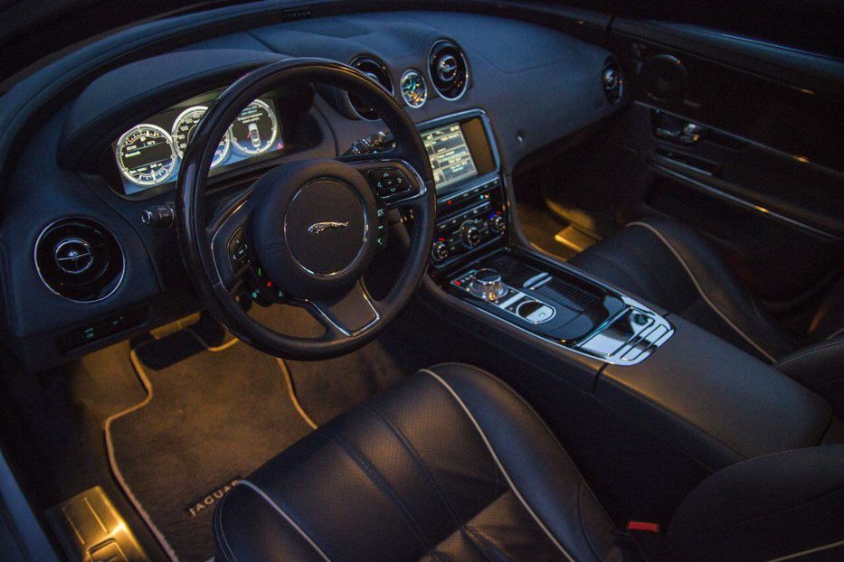 Продам Jaguar XJ Portfolio  2014 года в Киеве