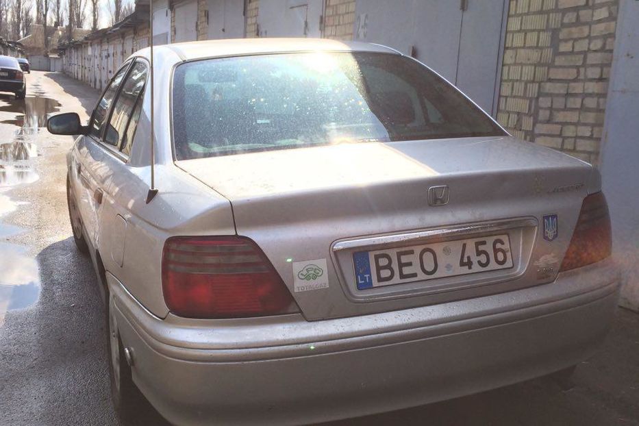 Продам Honda Accord 1998 года в Киеве