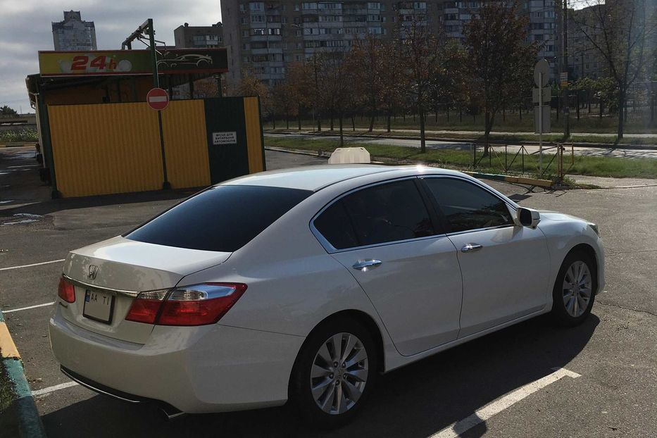 Продам Honda Accord EX 2013 года в Киеве