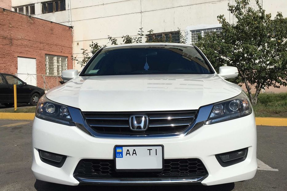 Продам Honda Accord EX 2013 года в Киеве