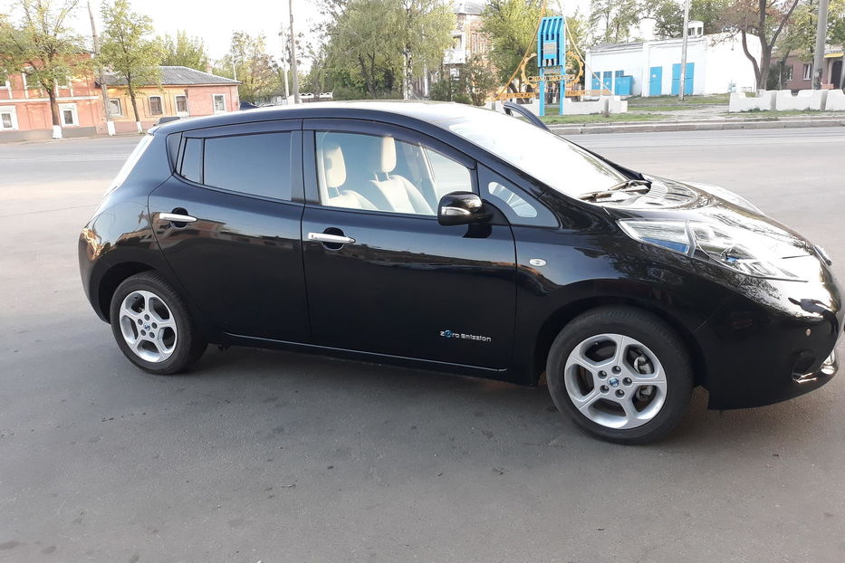 Продам Nissan Leaf 2012 года в Харькове