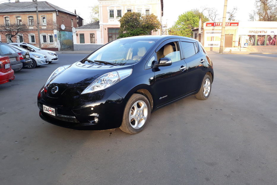 Продам Nissan Leaf 2012 года в Харькове