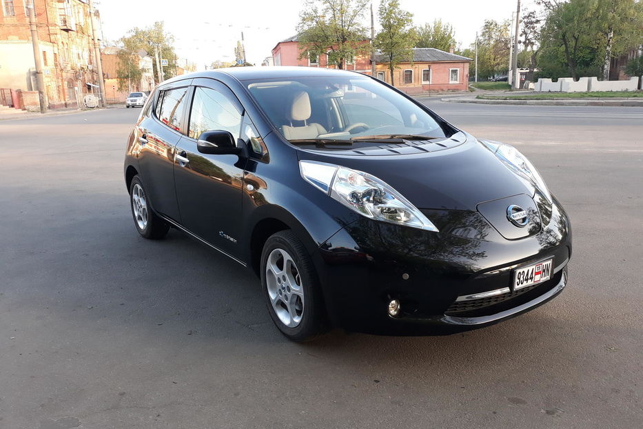 Продам Nissan Leaf 2012 года в Харькове