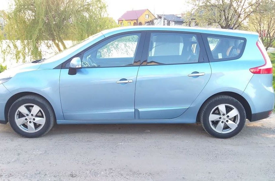 Продам Renault Grand Scenic 1.9 dCi Dynam. 7p. 2010 года в Львове