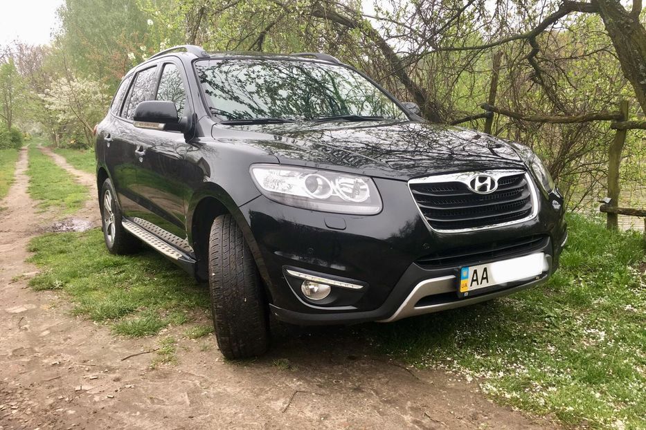 Продам Hyundai Santa FE 2012 года в Киеве