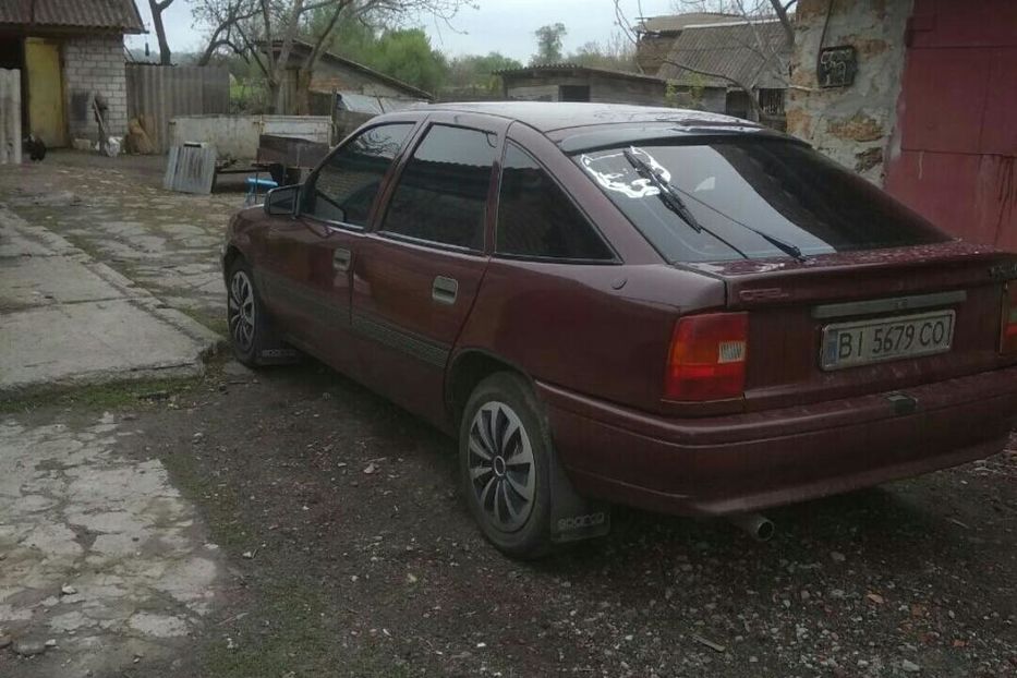 Продам Opel Vectra A 1990 года в г. Семеновка, Полтавская область