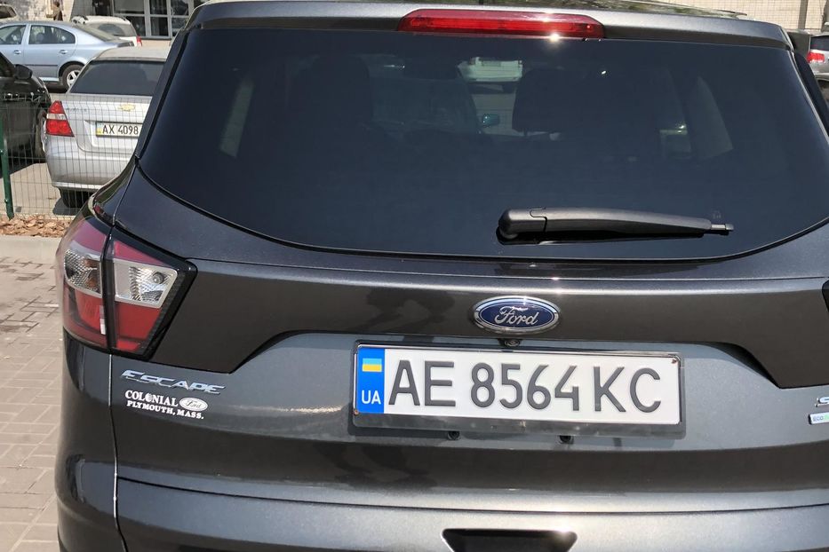 Продам Ford Escape 2017 года в Днепре