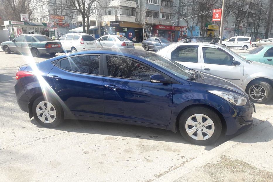 Продам Hyundai Elantra 2012 года в Запорожье