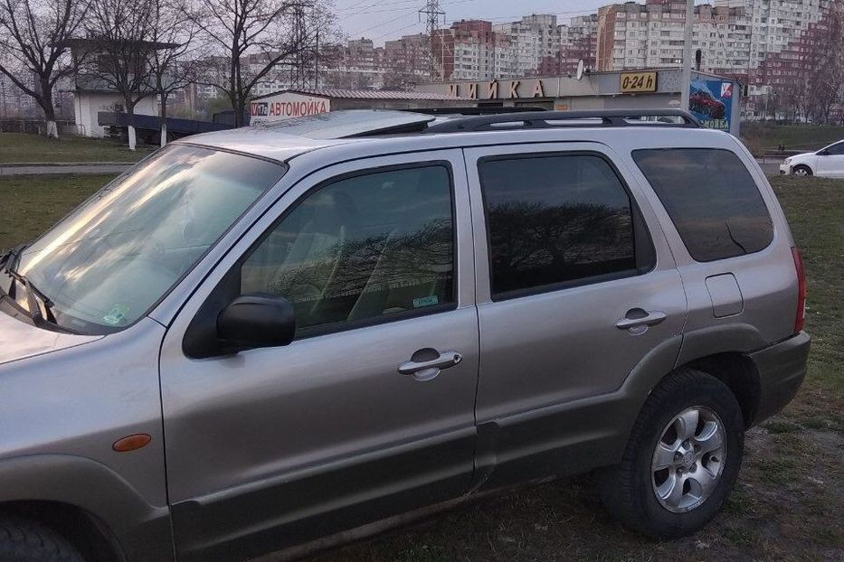 Продам Mazda Tribute 2001 года в Киеве