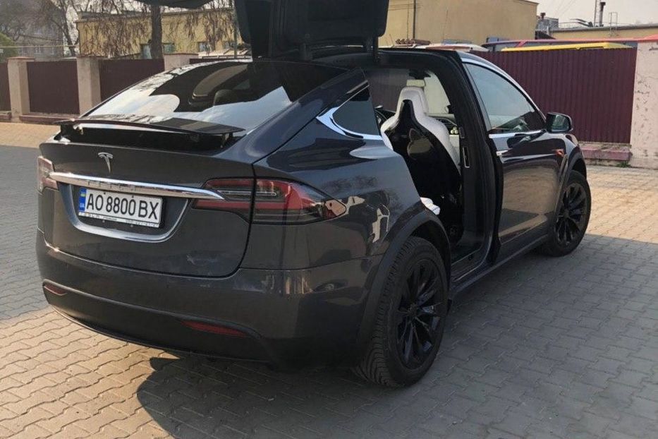 Продам Tesla Model X Х 2016 года в Ужгороде