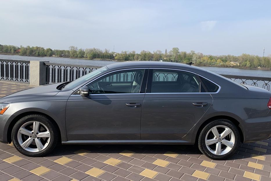 Продам Volkswagen Passat B7 SE 2013 года в Киеве