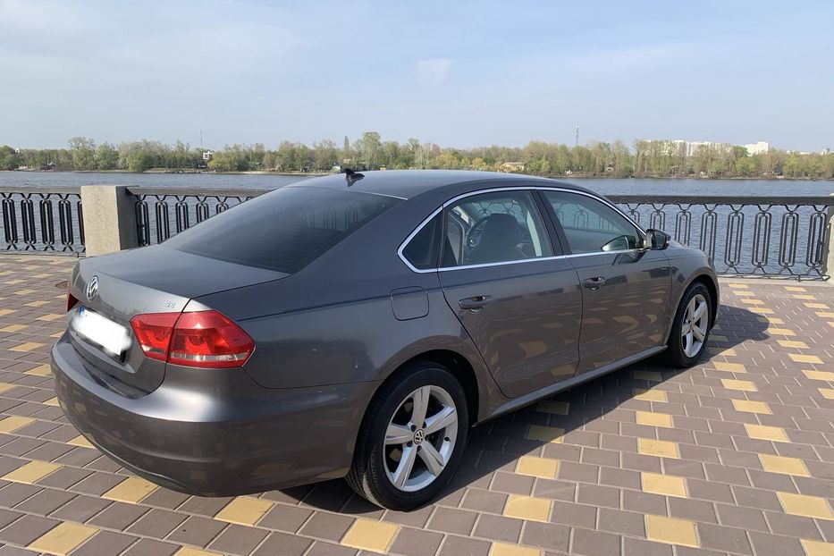 Продам Volkswagen Passat B7 SE 2013 года в Киеве