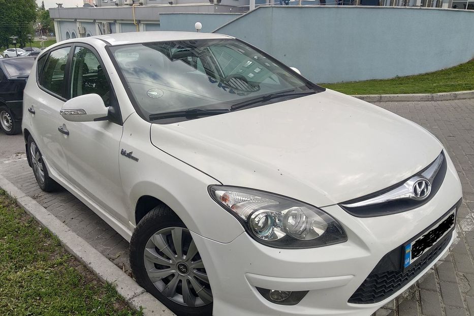 Продам Hyundai i30  2011 года в Сумах