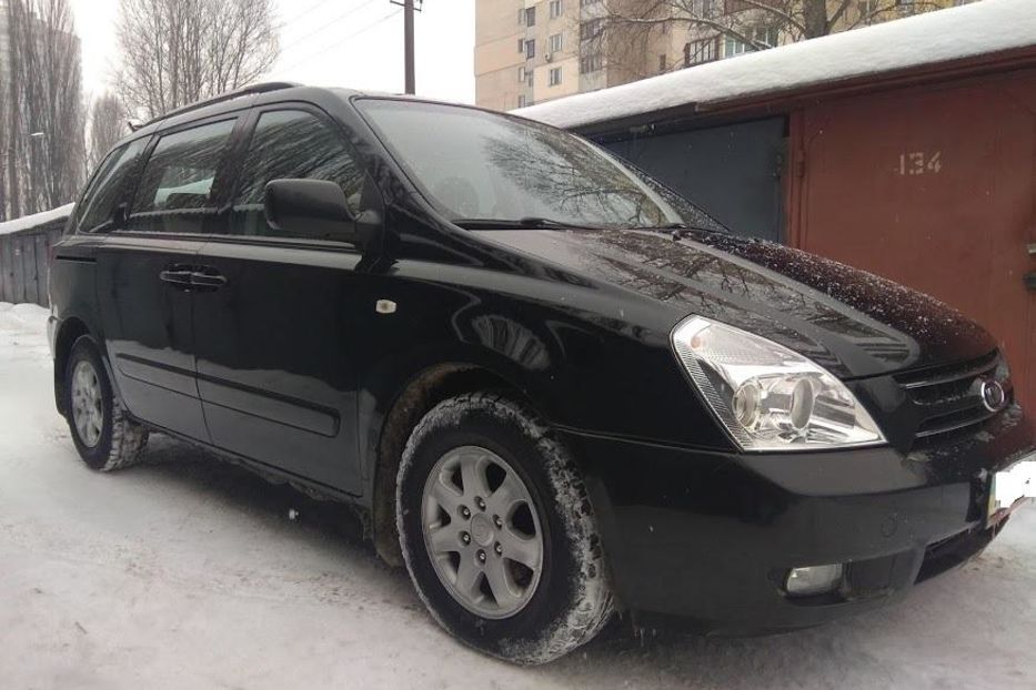 Продам Kia Carnival 2008 года в Киеве