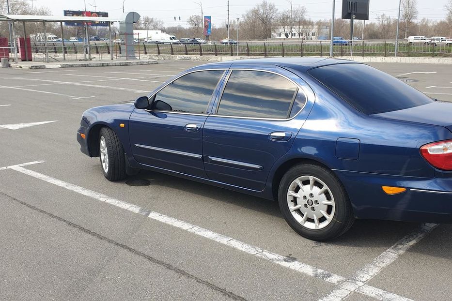 Продам Nissan Maxima 2000 года в Киеве