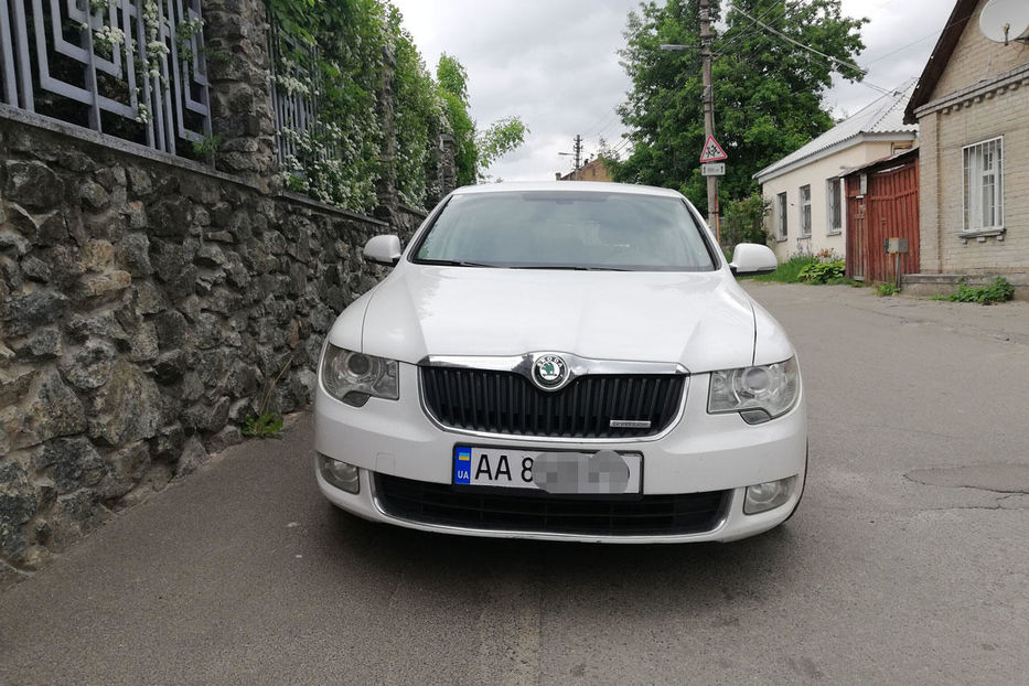 Продам Skoda Superb 2013 года в Киеве