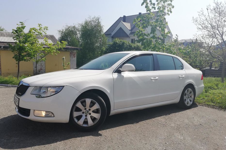 Продам Skoda Superb 2013 года в Киеве