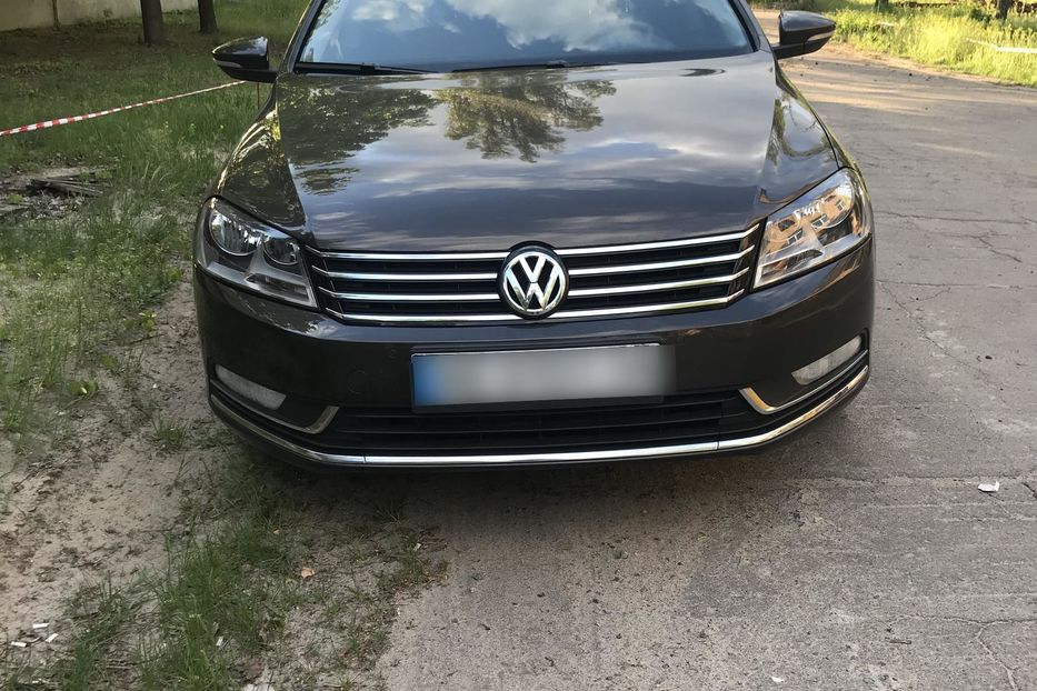 Продам Volkswagen Passat B7 Угиверсал 2013 года в Днепре