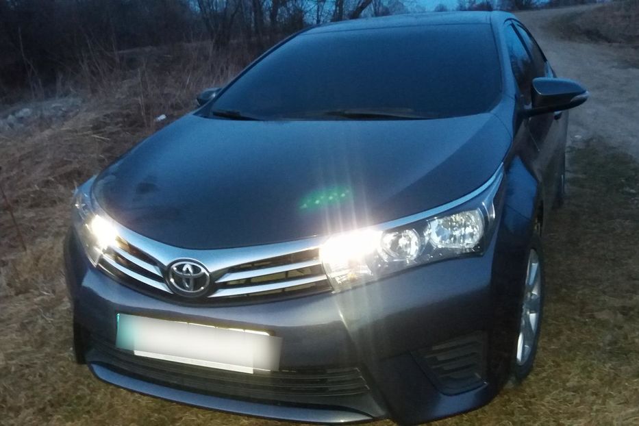 Продам Toyota Corolla 2013 года в Львове