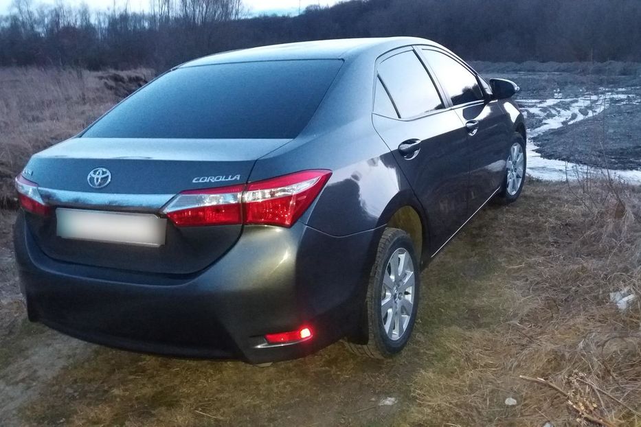 Продам Toyota Corolla 2013 года в Львове