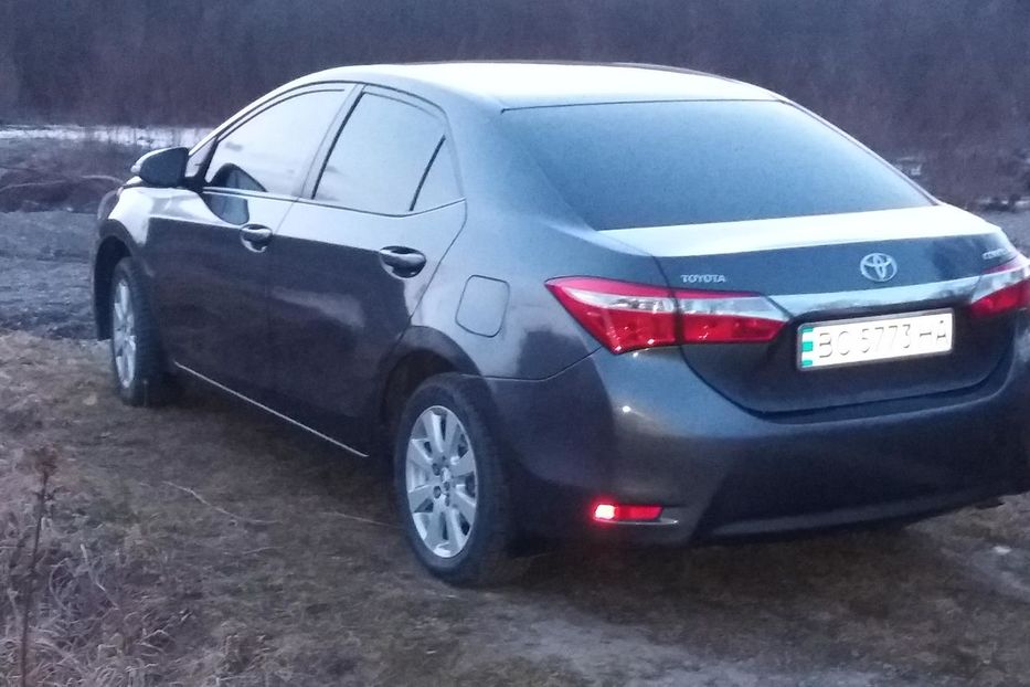 Продам Toyota Corolla 2013 года в Львове