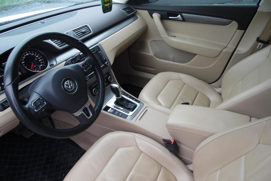 Продам Volkswagen Passat B7 BlueMotion 2.0 TDI 2012 2012 года в Житомире