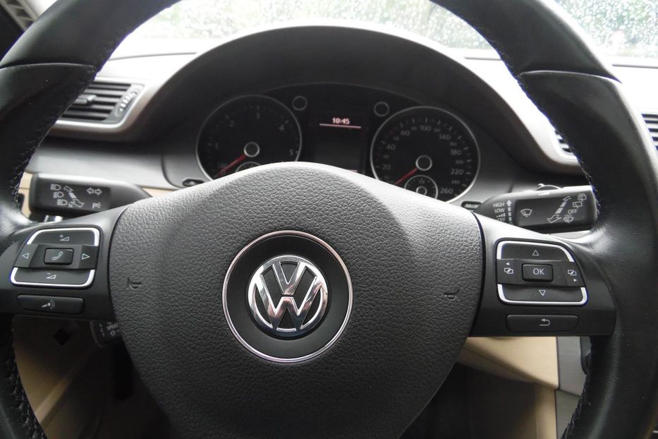 Продам Volkswagen Passat B7 BlueMotion 2.0 TDI 2012 2012 года в Житомире