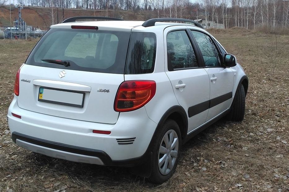 Продам Suzuki SX4 2013 года в Харькове