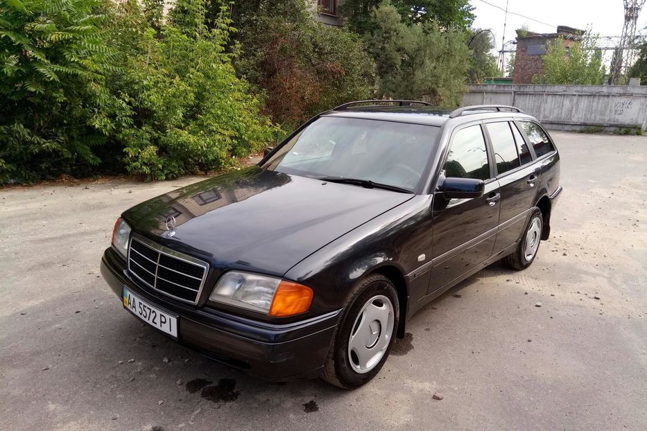 Продам Mercedes-Benz C-Class 2000 года в Киеве