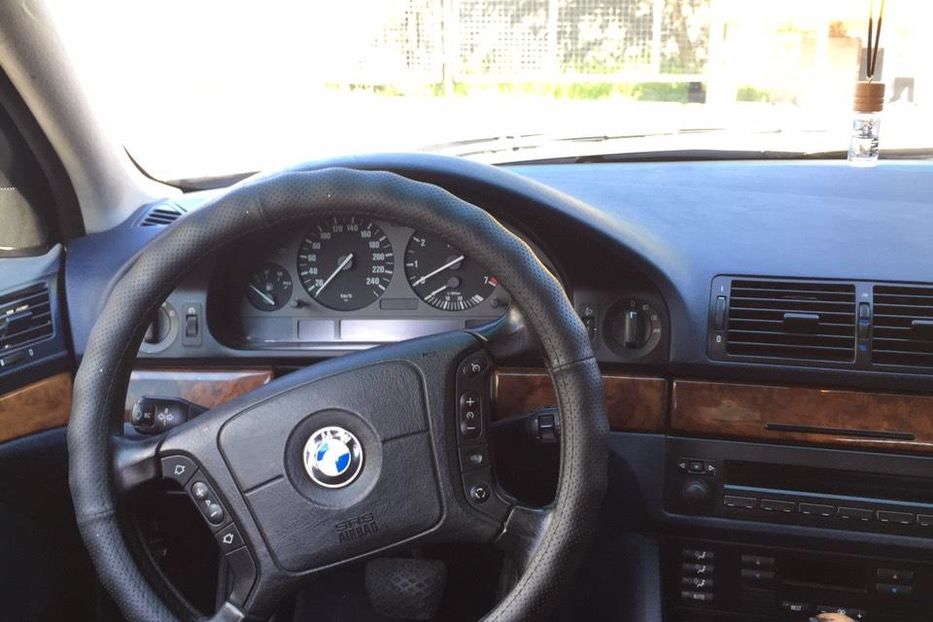 Продам BMW 523 525i 1998 года в Одессе