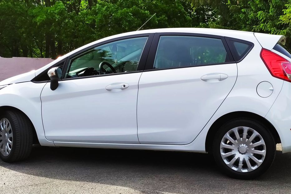 Продам Ford Fiesta EcoBoost 2015 года в г. Каменское, Днепропетровская область