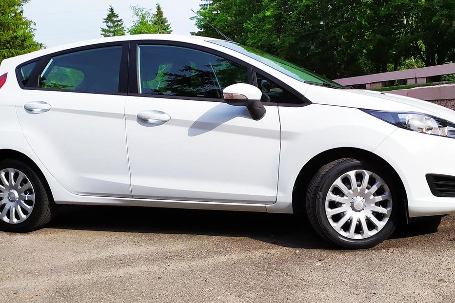 Продам Ford Fiesta EcoBoost 2015 года в г. Каменское, Днепропетровская область