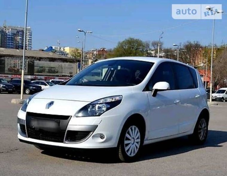 Продам Renault Scenic 2012 года в Харькове