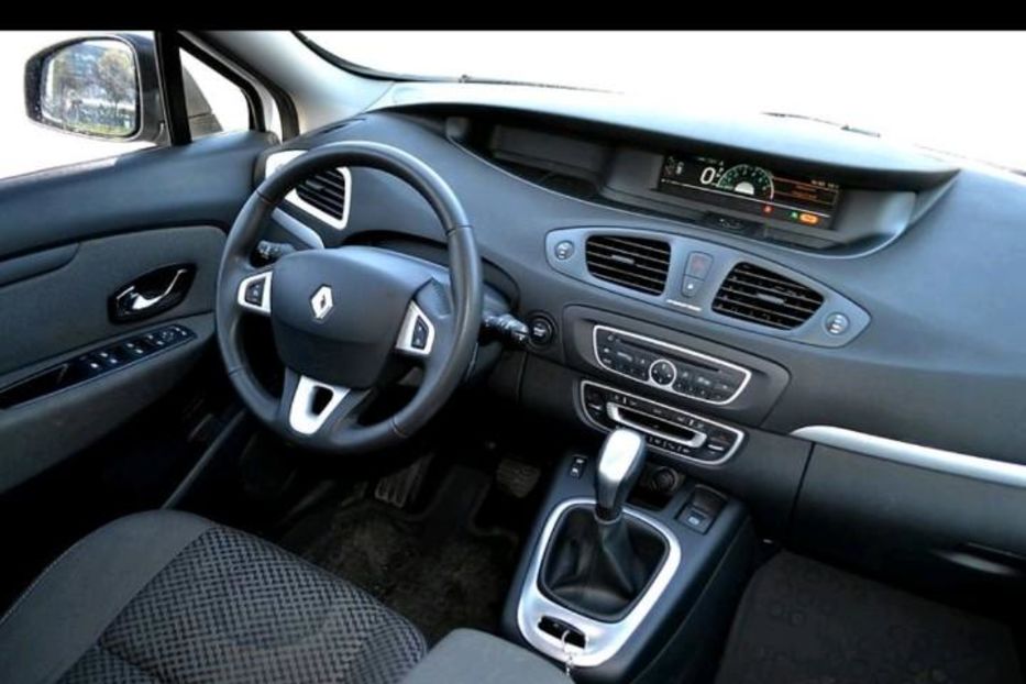 Продам Renault Scenic 2012 года в Харькове