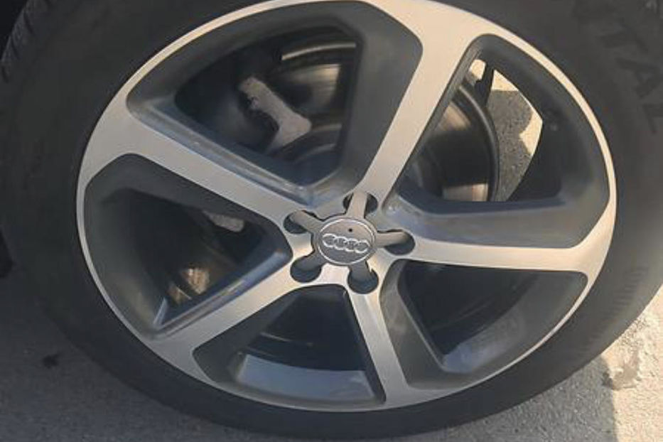 Продам Audi Q5 2015 года в Киеве