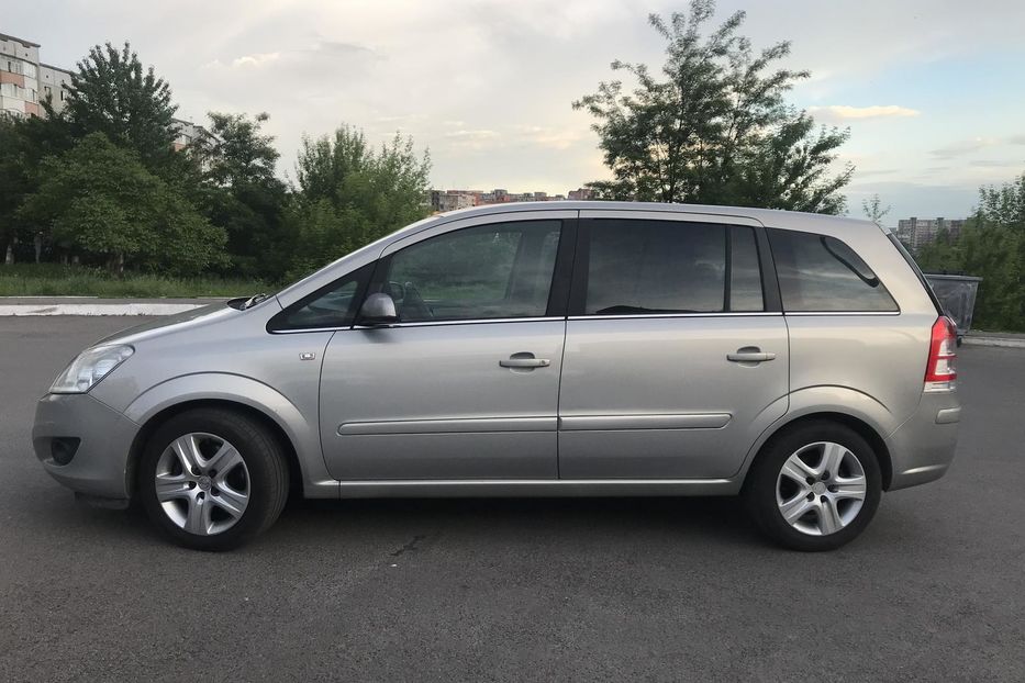 Продам Opel Zafira 1.9 CDTI 7 місць 2009 года в Ровно