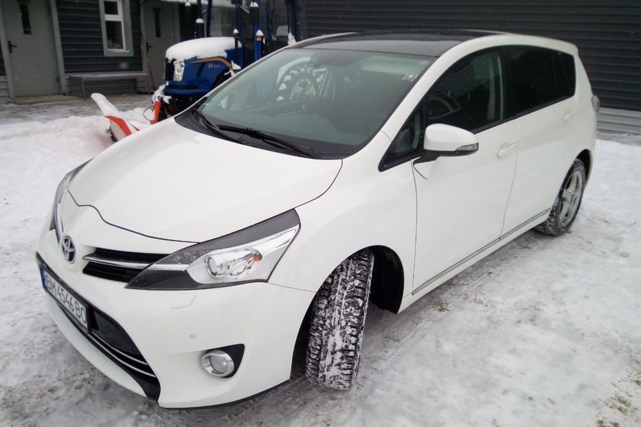 Продам Toyota Verso  2014 года в Сумах