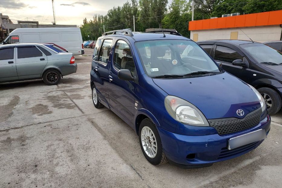 Продам Toyota Yaris Verso 2002 года в Харькове