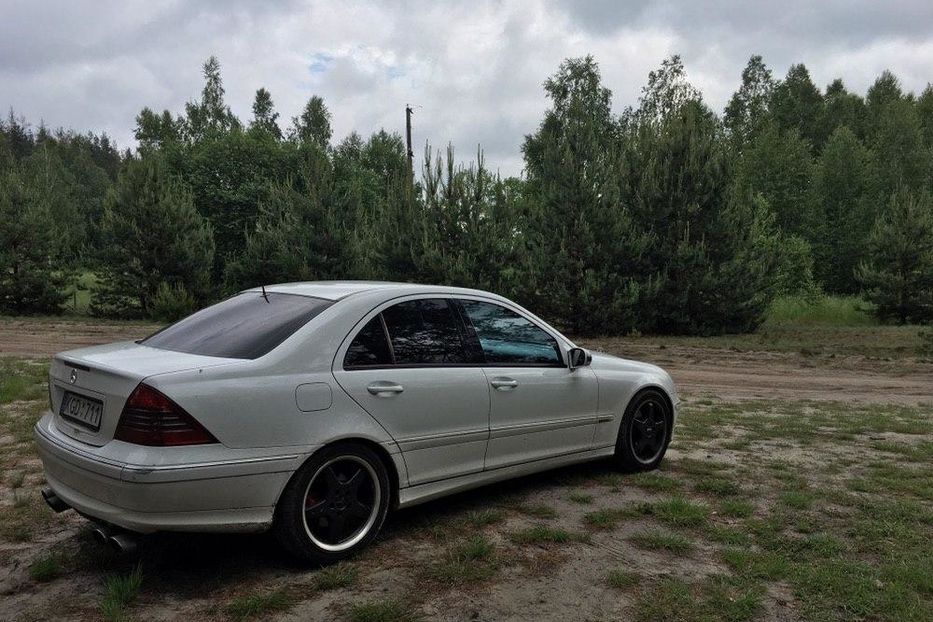 Продам Mercedes-Benz C-Class 320 Avantgarde 2000 года в Киеве