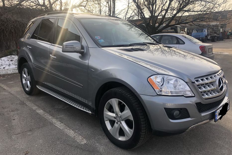 Продам Mercedes-Benz ML 350 2011 года в Киеве