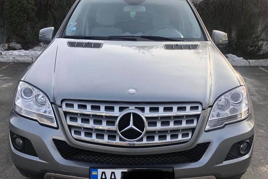 Продам Mercedes-Benz ML 350 2011 года в Киеве