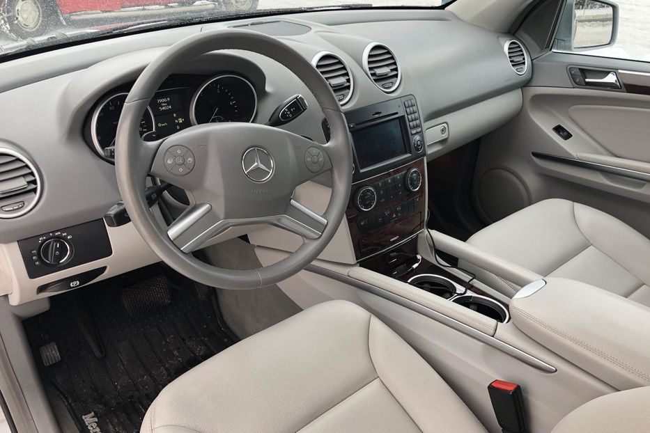 Продам Mercedes-Benz ML 350 2011 года в Киеве